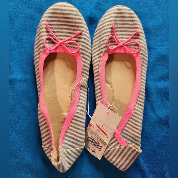 NWT Cat & Jack Girls 4 Ballet-Style Flats - Picture 1 of 10